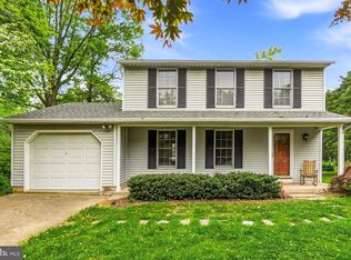 1 Cedar Ln, Doylestown, PA 18901