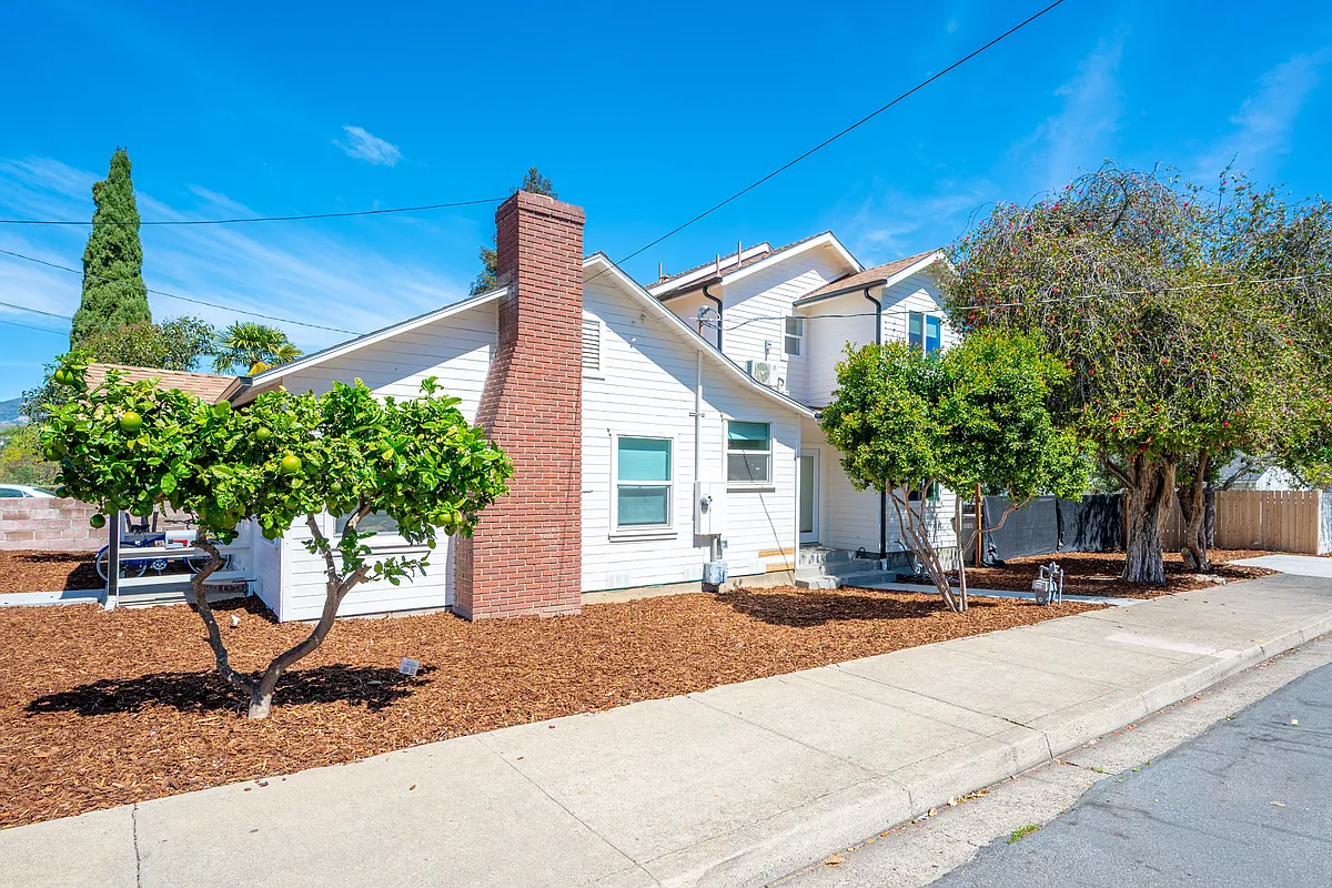 Building Photo - 28 S Tassajara Dr