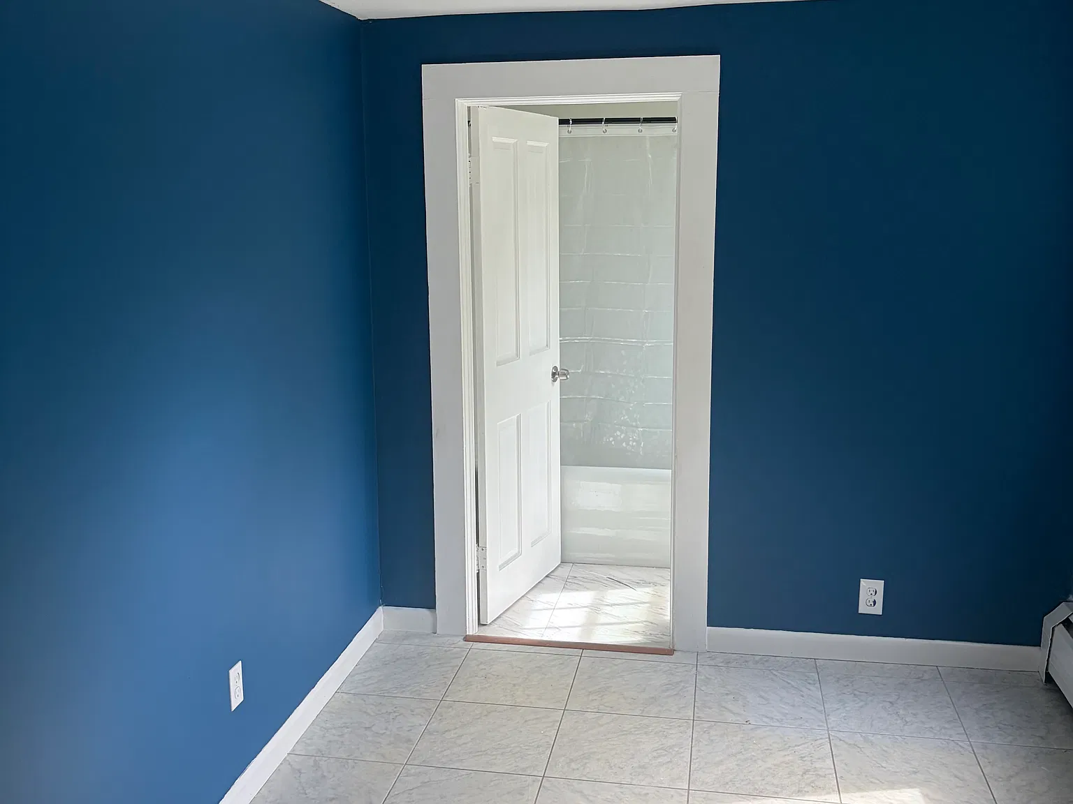 3 bed, 1.5 bath, $1,800 — Photo 3