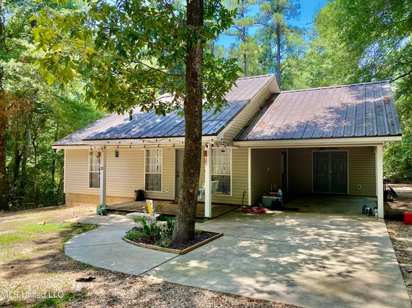 22 Uncle Pete Rd, Carriere, MS 39426