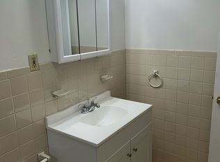 48 E 19th St #2F, Bayonne, NJ 07002