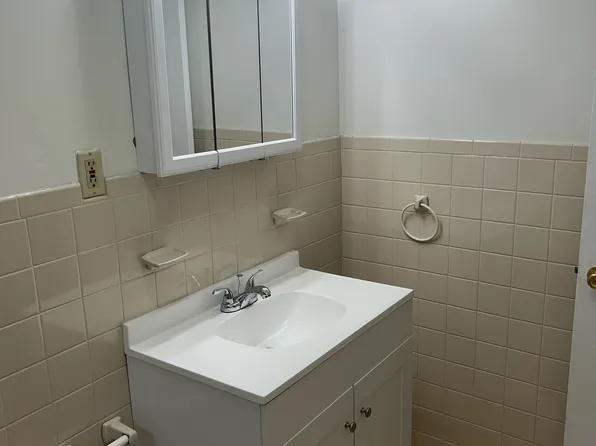 48 East 19th Street image 1 of 7