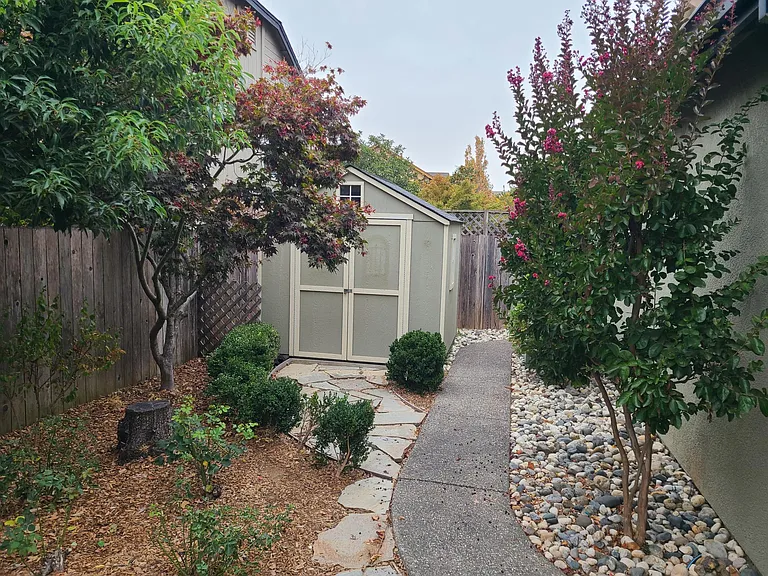 Jainine St — Photo 6