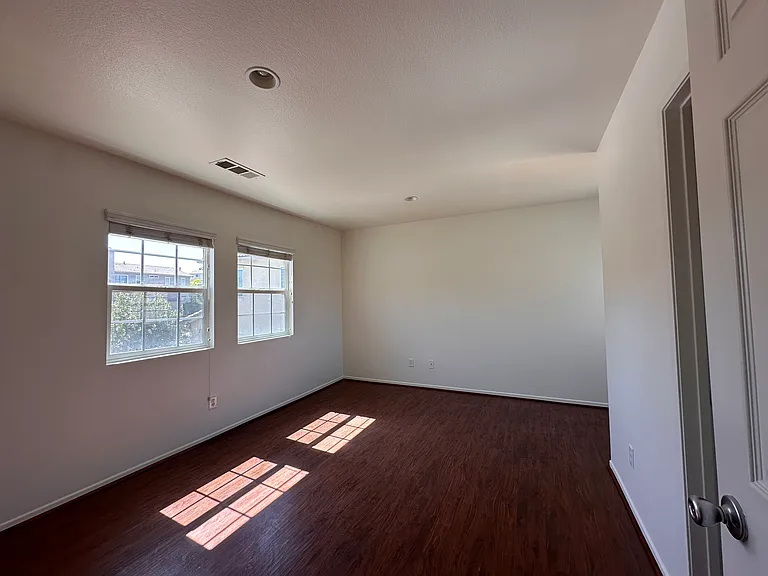 23424 Caliente Springs Ave — Photo 14