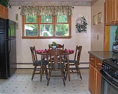 Eat-in Kitchen