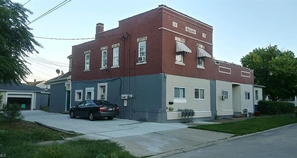 2nd image of 3235 Charleston Ave