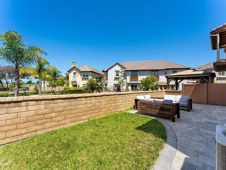2353 Nicklaus St — Photo 33