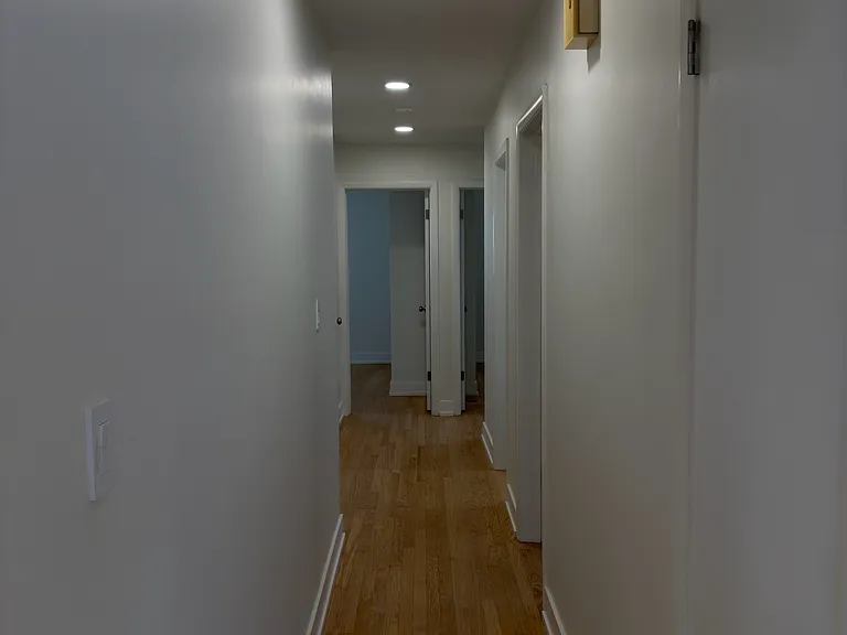 2706 N Melvina Ave #2 — Photo 8