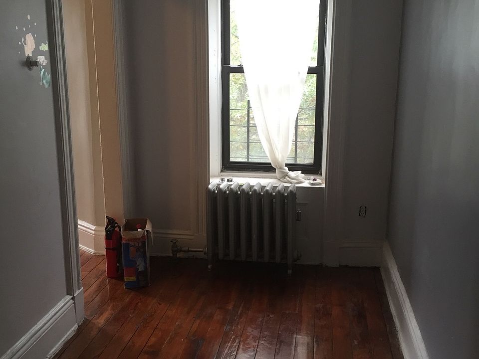 2nd image of 678 Putnam Ave #1