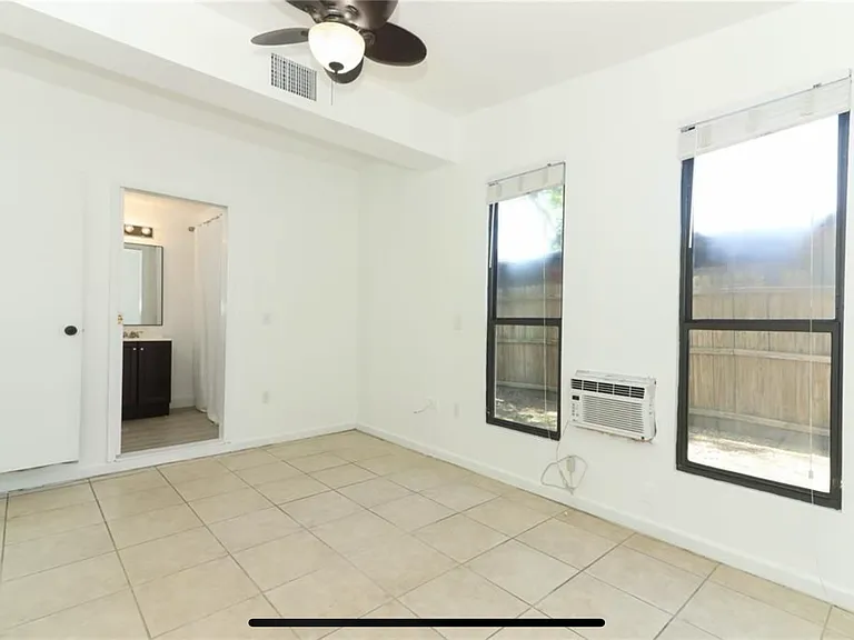707 N Solandra Dr — Photo 13