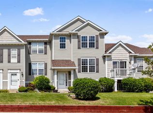 1800 Fieldstone Dr N, Shorewood, IL 60404