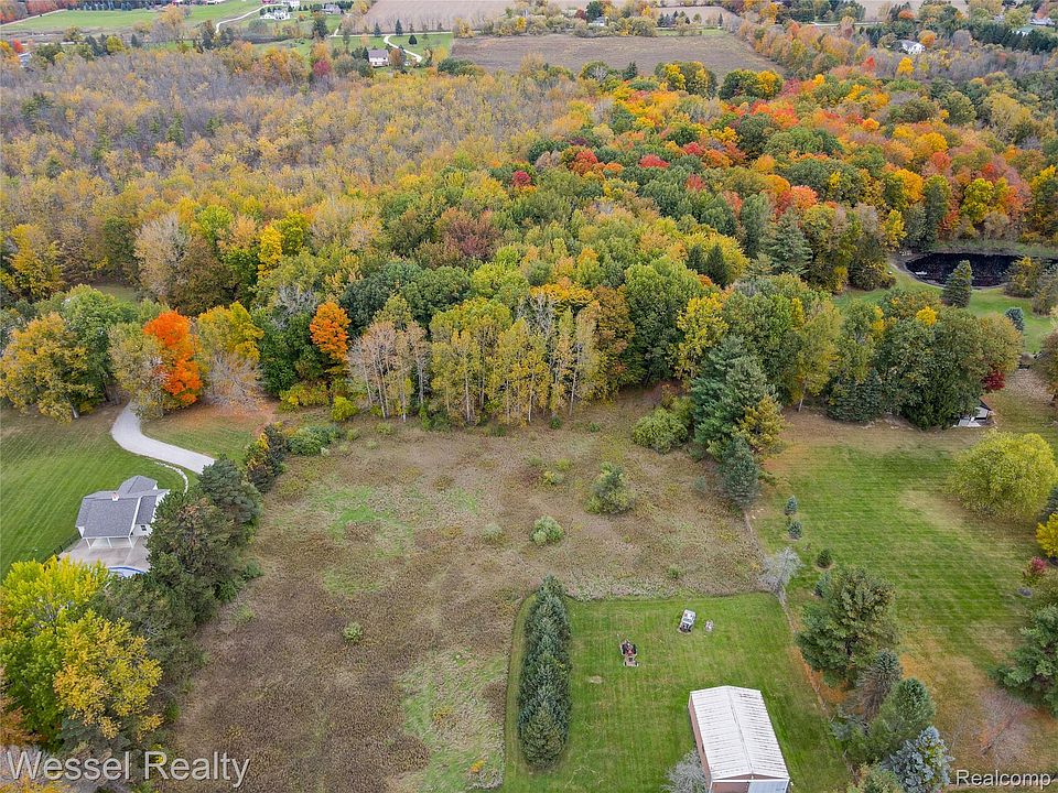 2675 Mckail Rd, photo 4