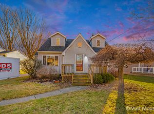 2134 Hamstead Rd NW, Grand Rapids, MI 49504