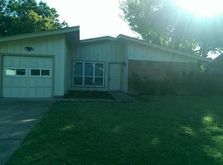 5814 Burr Oak Dr, Houston, TX 77092