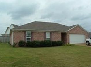 130 Rooker Dr, Jackson, TN 38305