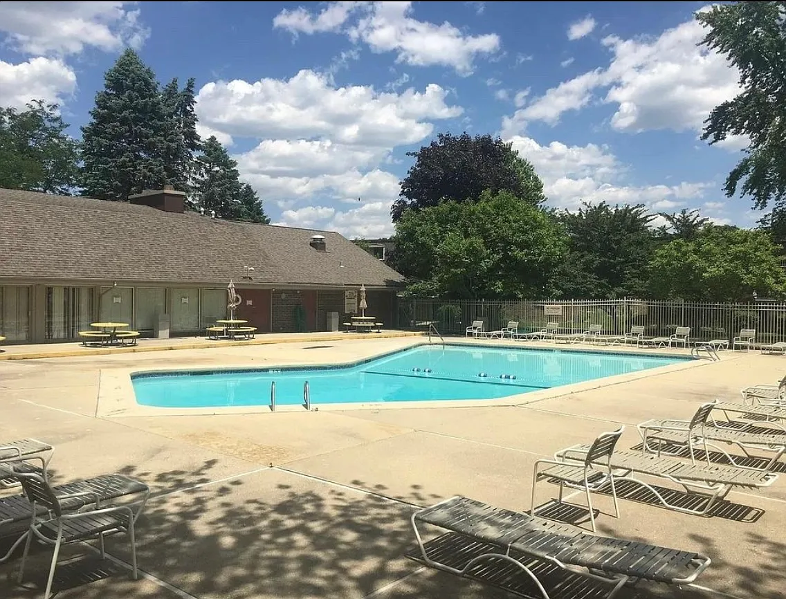 218 E Bailey Rd — Photo 3