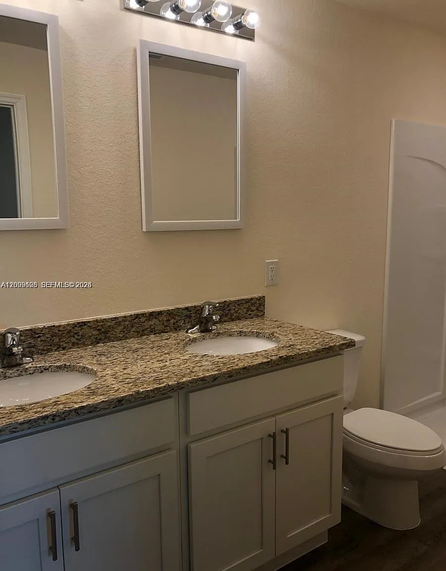 3 bed, 2.0 bath, $1,900 — Photo 4