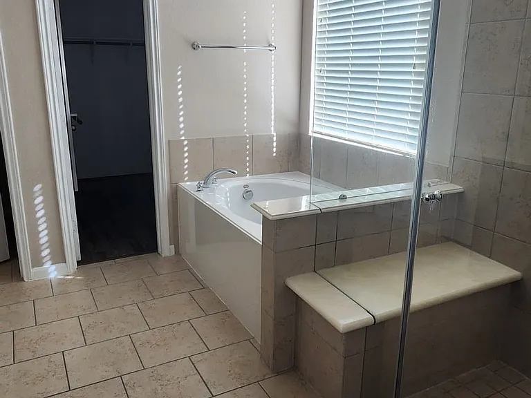 Primary bath 01