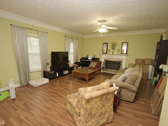 5th image of 430 Royal St