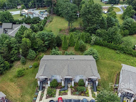 3rd image of 515 Deermouse Way #1503