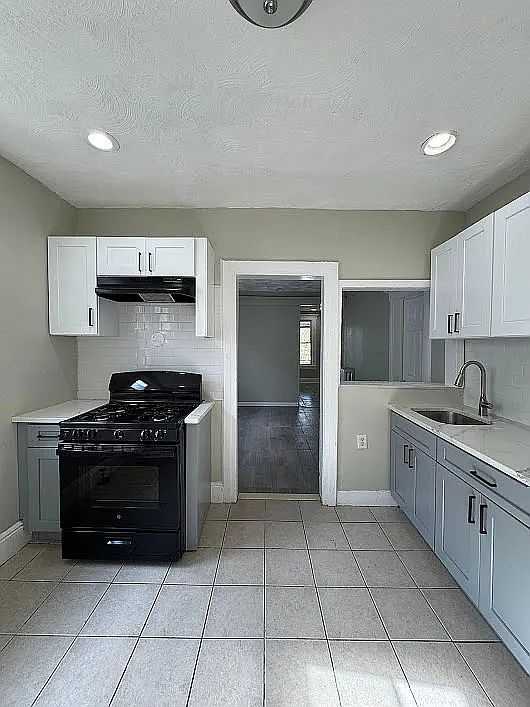 1st image of 488 Norwood St #2C