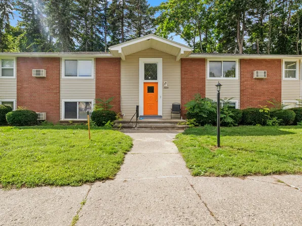 Creekside Apartments