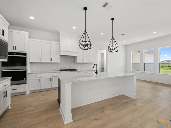 854 Niki Dr, Salado, TX 76571