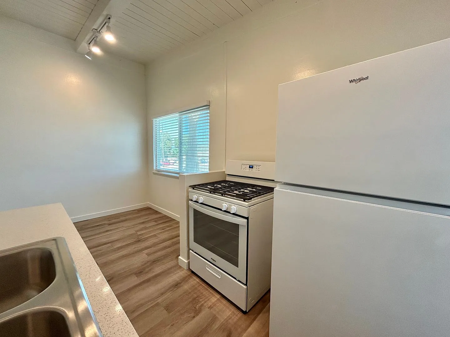 49 - Royal Pines LLC — Photo 3
