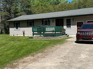 138 S School Rd, Daggett, MI 49821