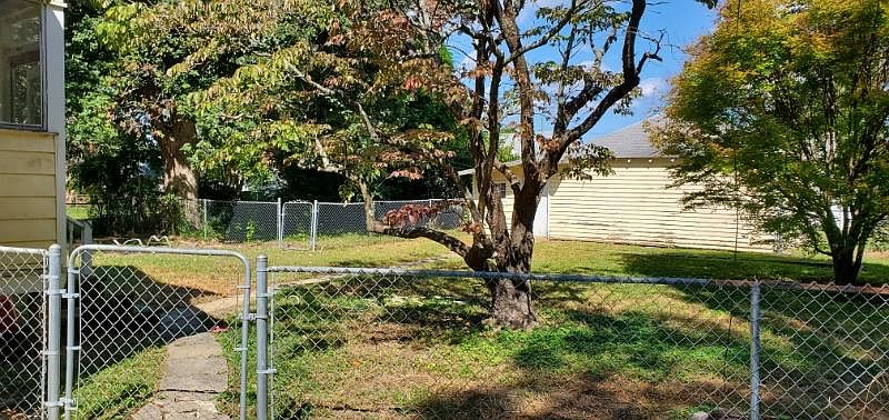 2nd image of 2500 Burnley Ave