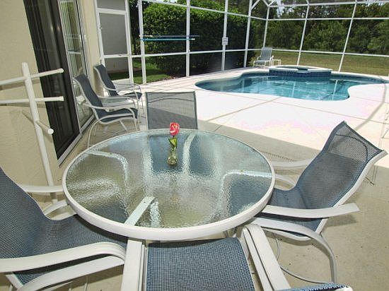 HR4P615PD-Covered-Lanai