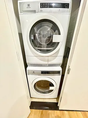 Rented by Lodger Corp | media 9