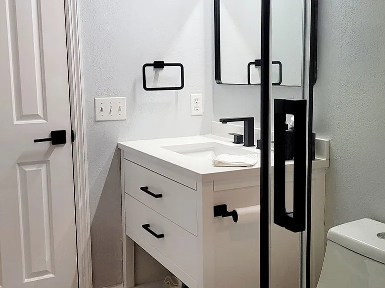 60 Emerald Woods Dr #B7 — Photo 23