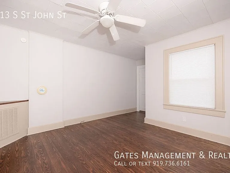413 S Saint John St — Photo 9