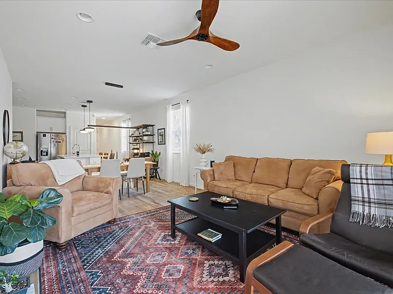 11845 W Rodeo Trl — Photo 8