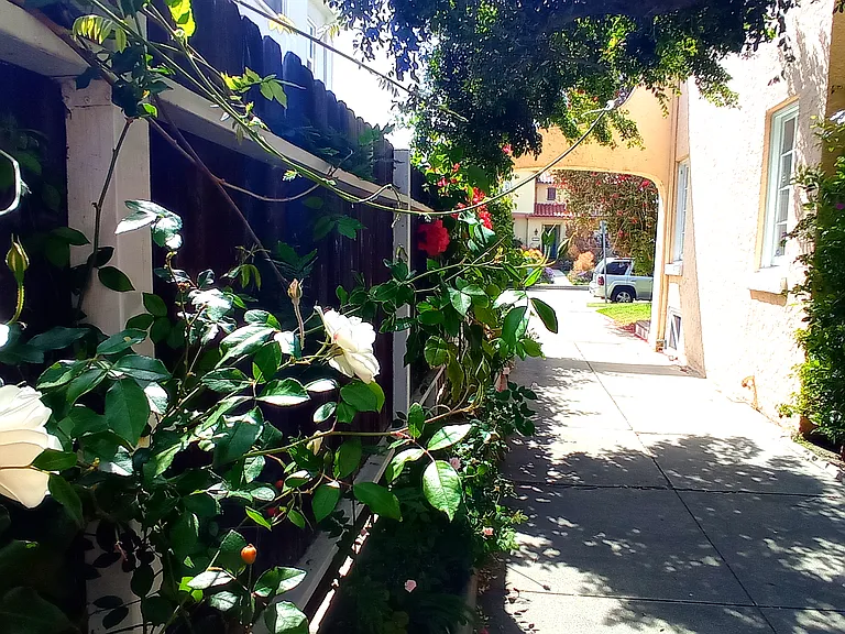 1070 S Cloverdale Ave #2B — Photo 29