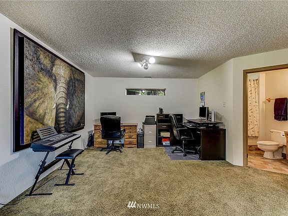 5th image of 18204 145th Ct NE