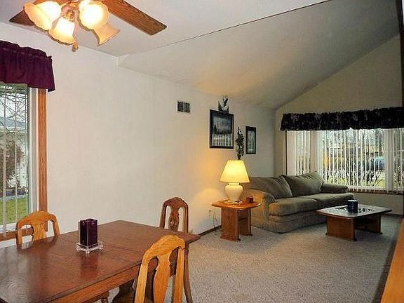 3rd image of 7520 W Lake Dr