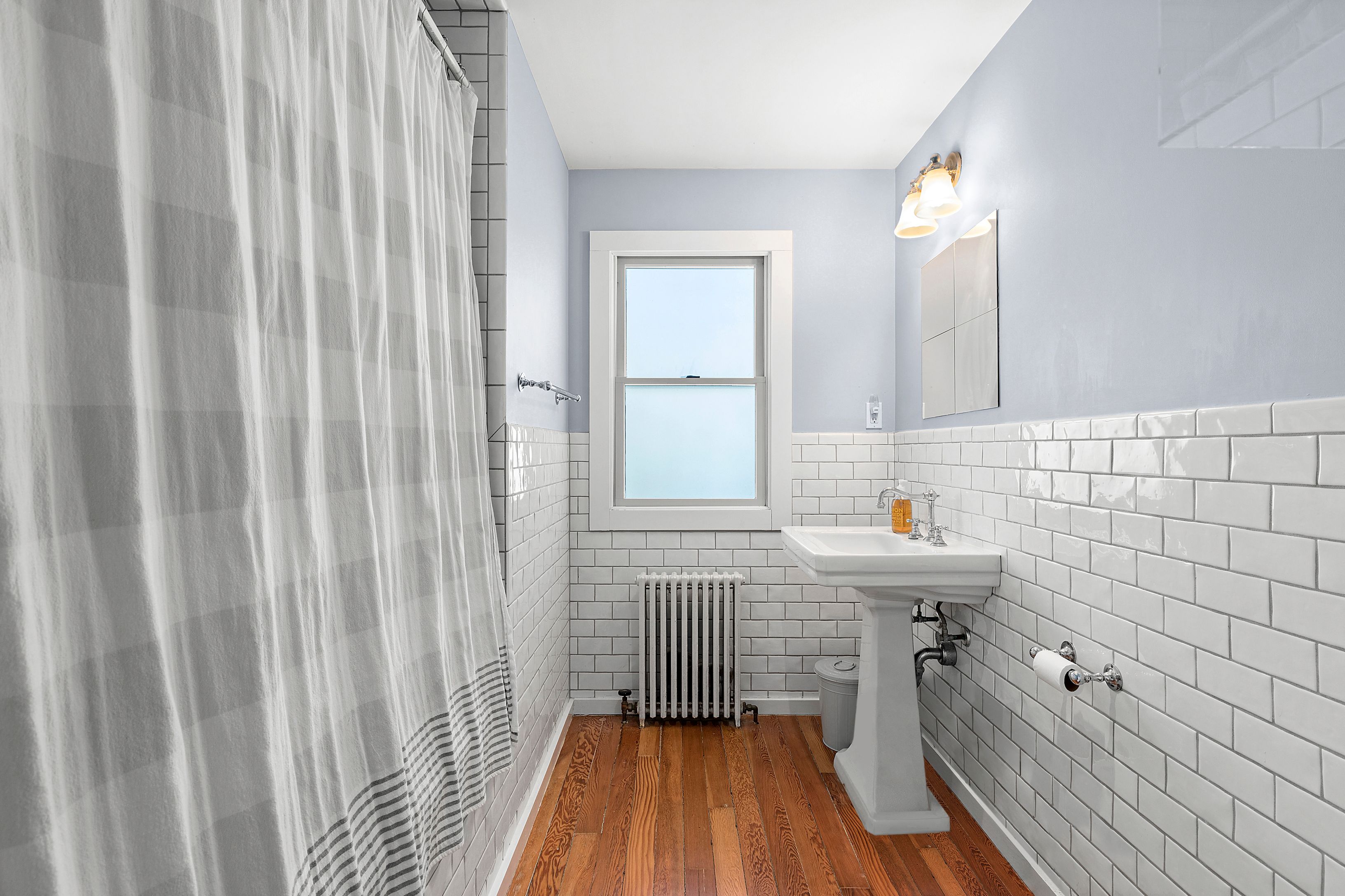 17 Barns Ln, East Hampton, NY 11937 Out East