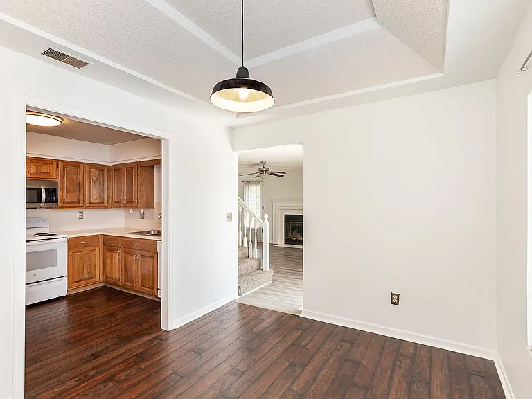 5870 Park St #9 — Photo 11