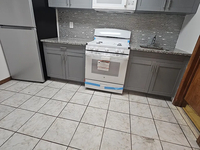 3500 Hudson Ave #1 — Photo 6