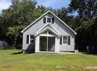 32 Dickerman Ave, Windsor Locks, CT 06096