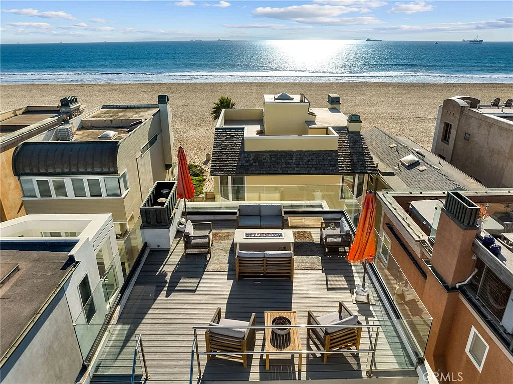 Building Photo - 73B Surfside Ave
