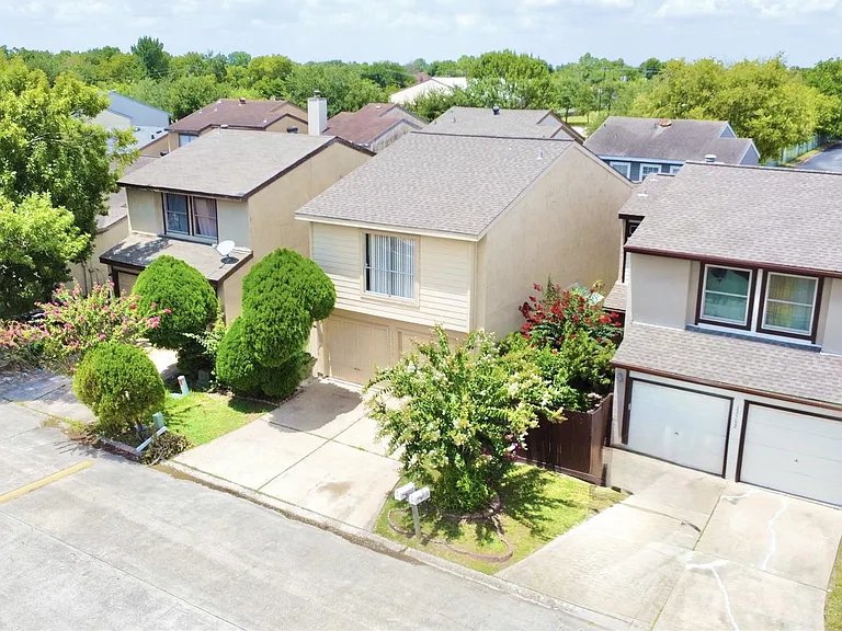 12504 Autumn Leaf Ln — Photo 4