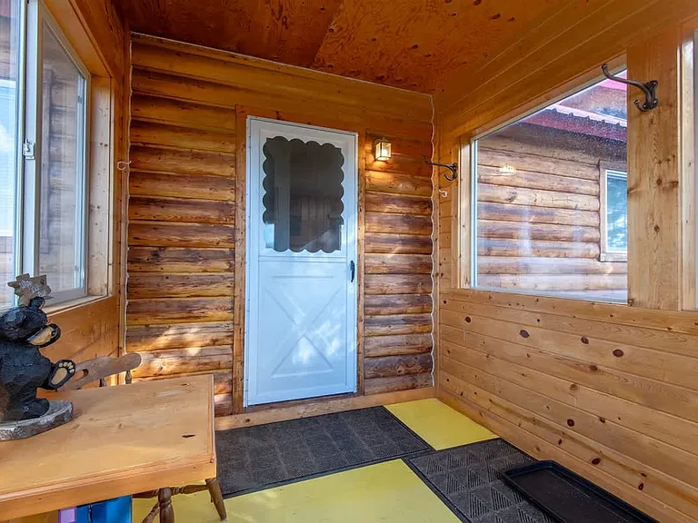 1711 Fischer Ln #ID1310738P — Photo 10