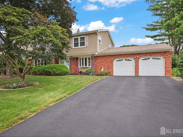 26 Krebs Rd, Plainsboro, NJ 08536