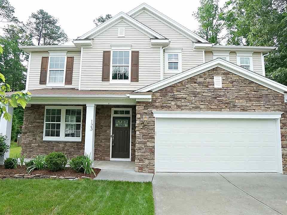 1st image of 123 English Ivy Dr