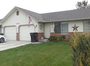 1204 Westbrook Loop, Yakima, WA 98908