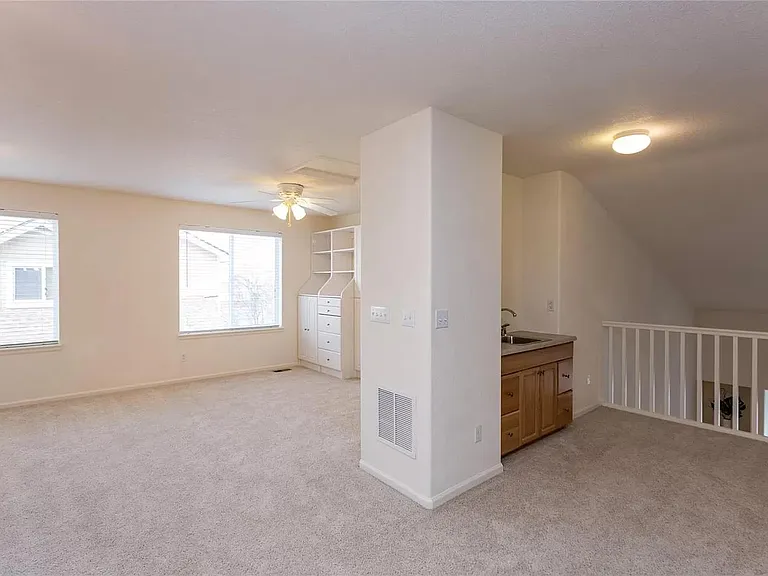 Upstairs loft and bedroom