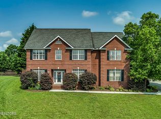 1739 Inverness Dr, Maryville, TN 37801